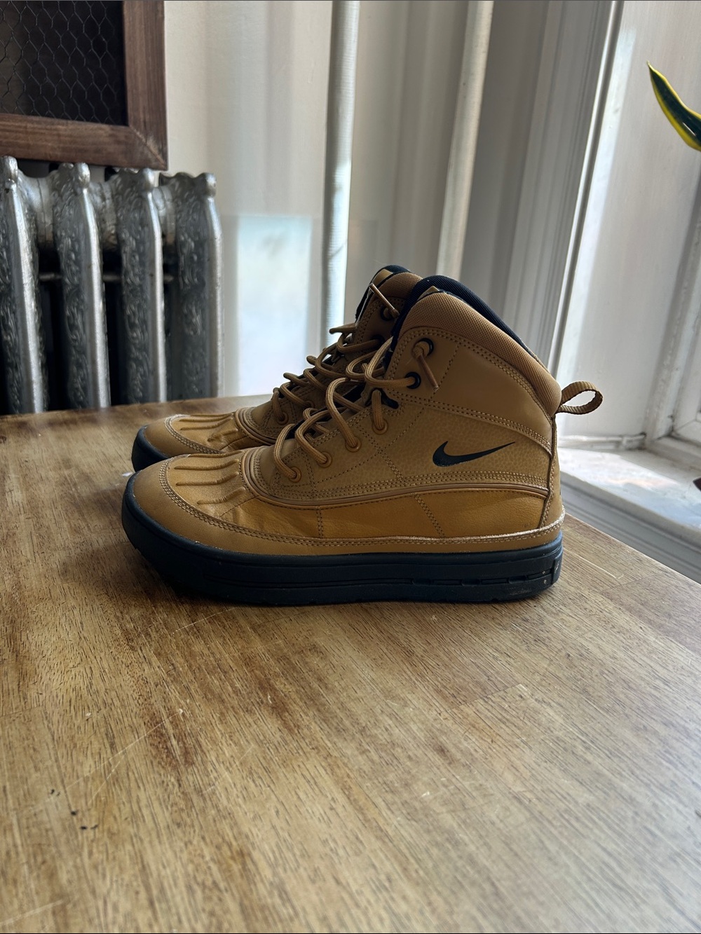 Nike Tan and Black Mid-Top Casual Boots